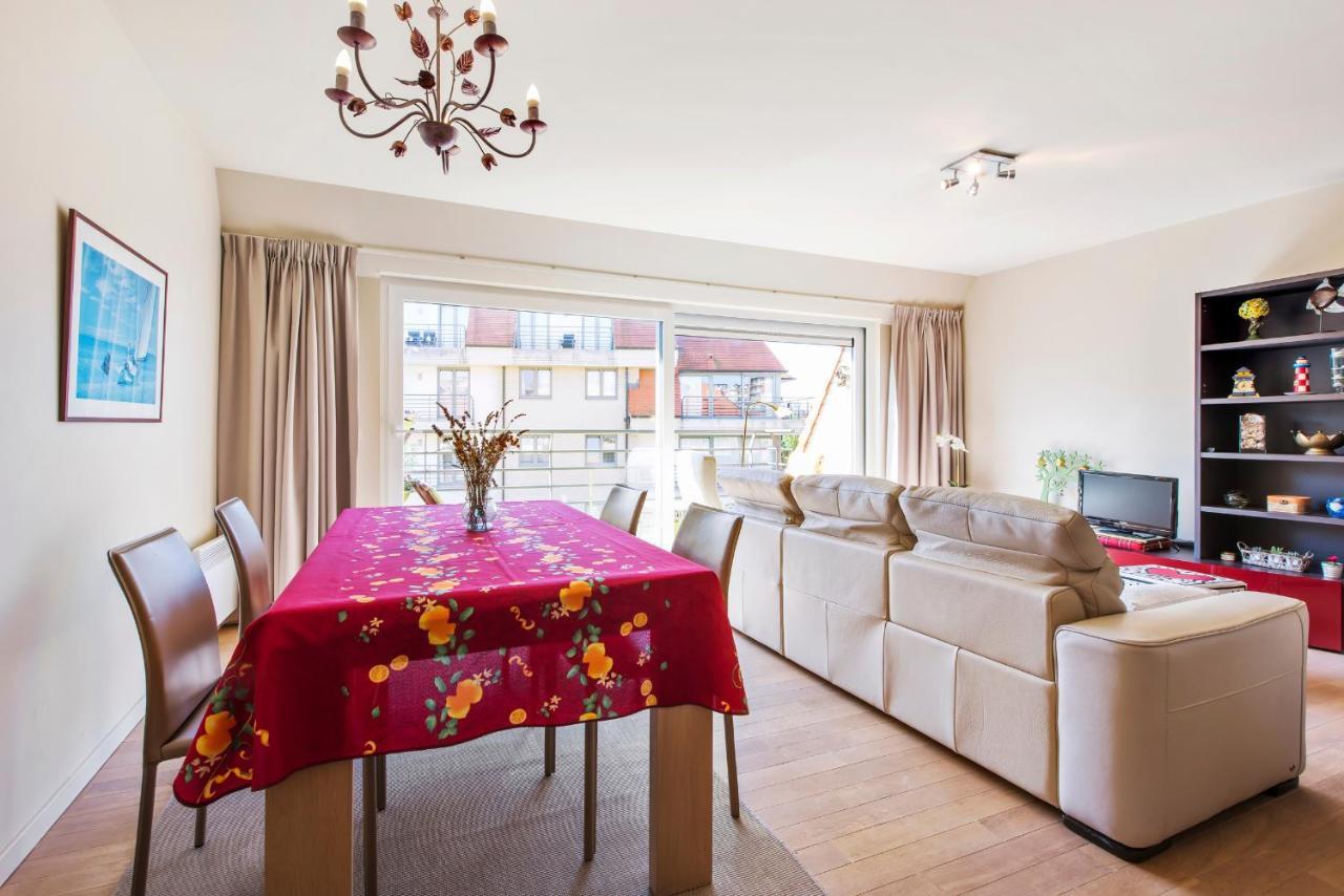 Bright Apartment With 2 Terraces In De Panne Exterior photo