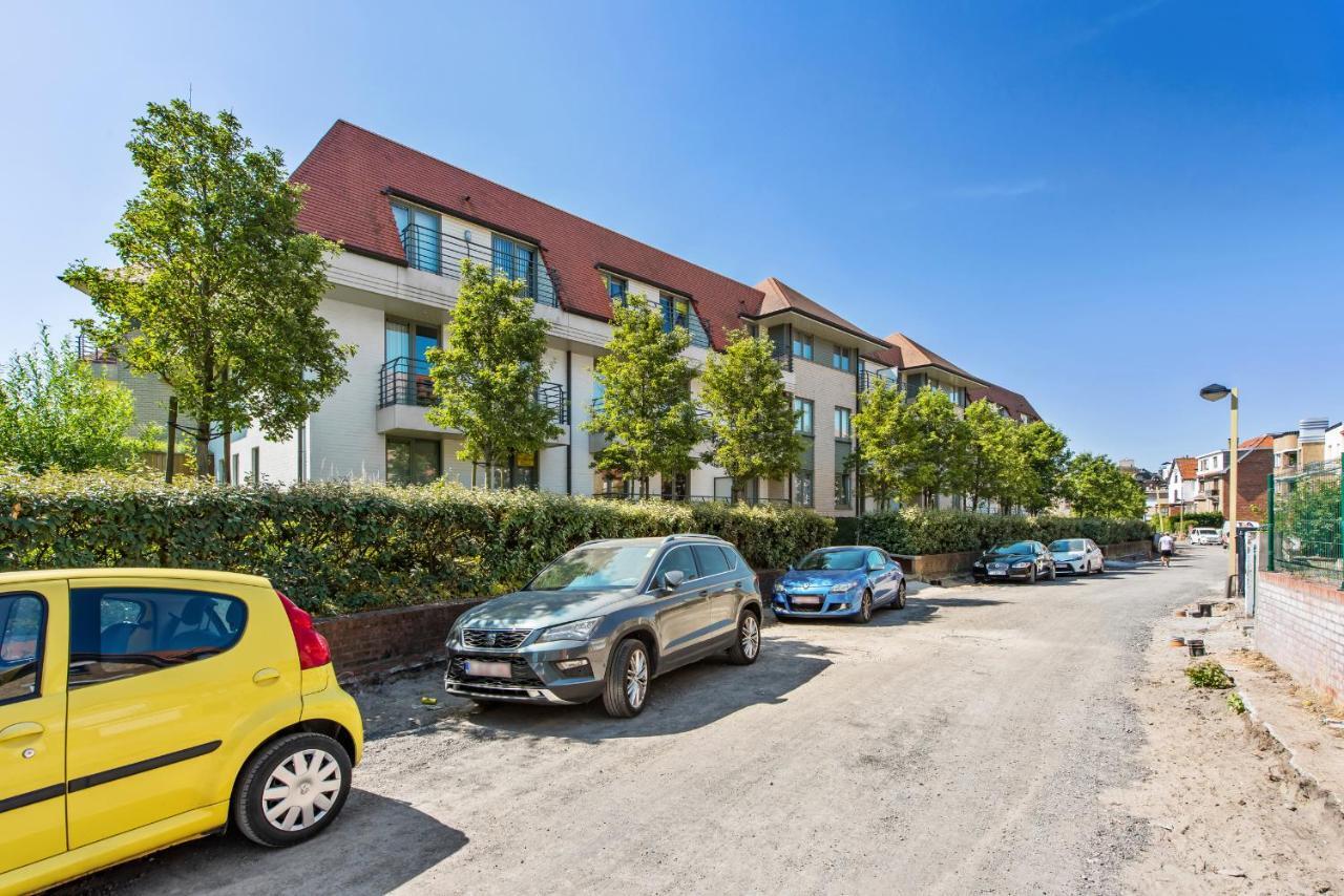 Bright Apartment With 2 Terraces In De Panne Exterior photo